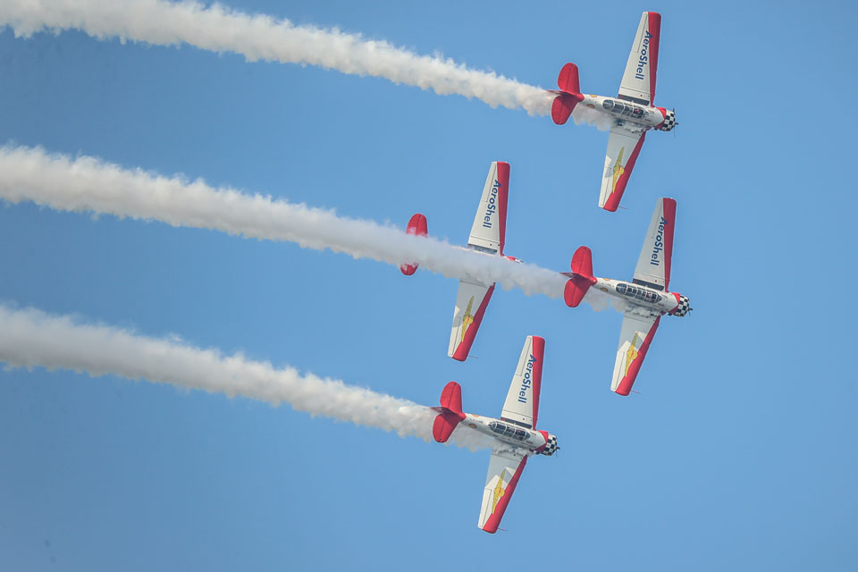 Oshkosh Air Show Live, Schedule, Tickets and performers