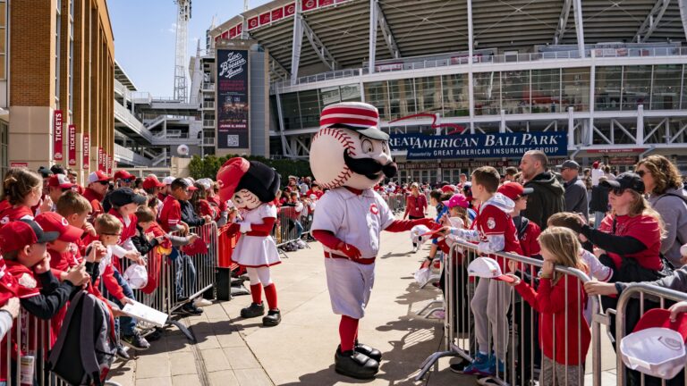 Reds Opening Day Parade 2024