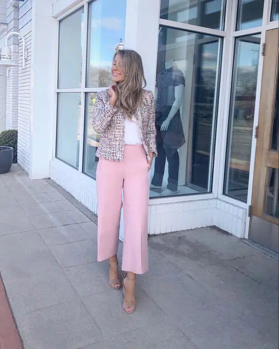 What to Wear With Pink Pants