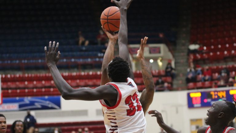 Detroit Titans Vs Central Michigan Chippewas Basketball